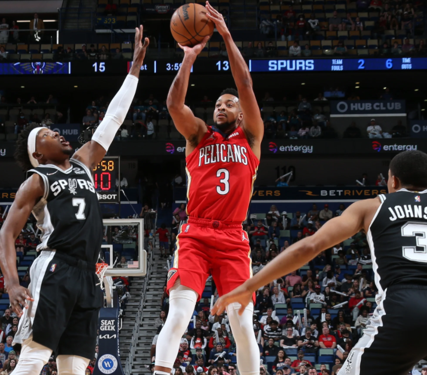 湖人完胜热火,麦科勒姆高光表现 湖人完胜热火,麦科勒姆高光表现