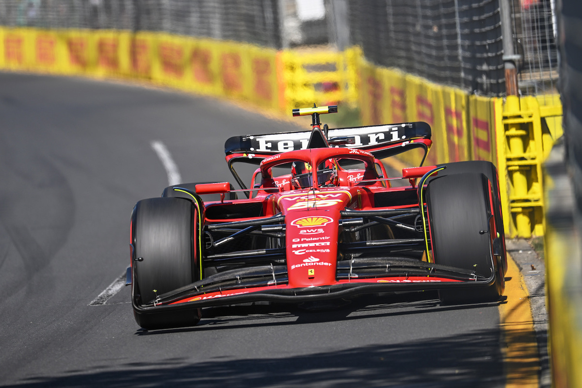 雷诺车队鏖战红牛二队,佩雷兹高光表现 雷诺车队鏖战红牛二队,佩雷兹高光表现