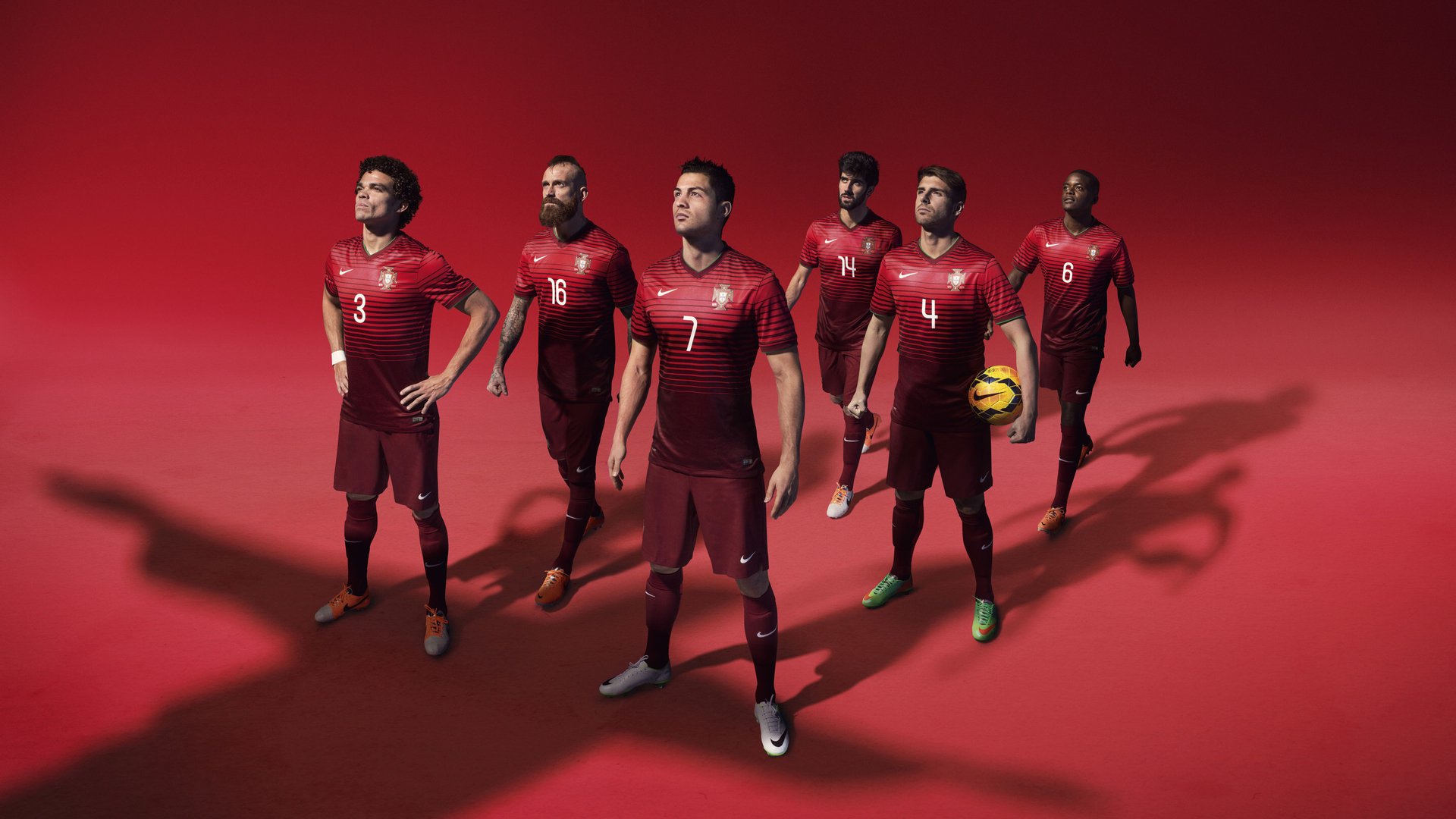 爱游戏在线-苏亚雷斯末节接管比赛，那不勒斯对阵摩洛哥，一场跨越足球与生命的对话