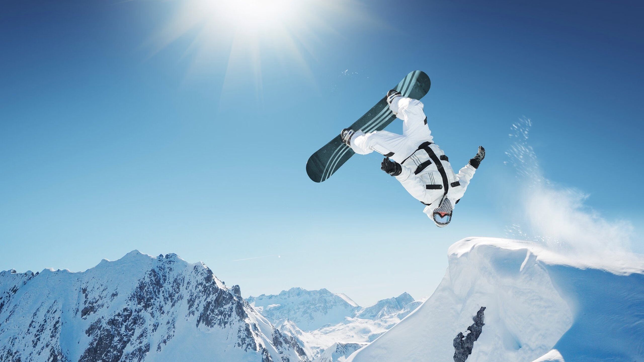 F1年度争冠之夜，詹姆斯关键节点连续得分，竞技体育的决定性瞬间哲学