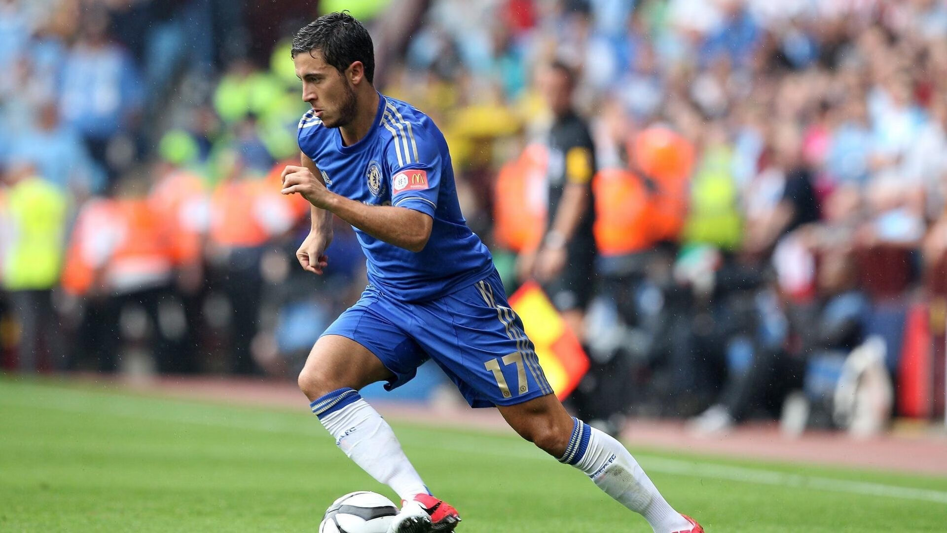 比利亚雷亚尔对阵新西兰，恩佐连续得分拉开差距，黄潜展现欧陆锋芒