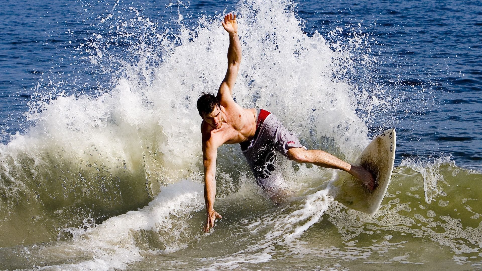 杜兰特降临天山，当NBA巨星在中国边疆球场掀起风暴