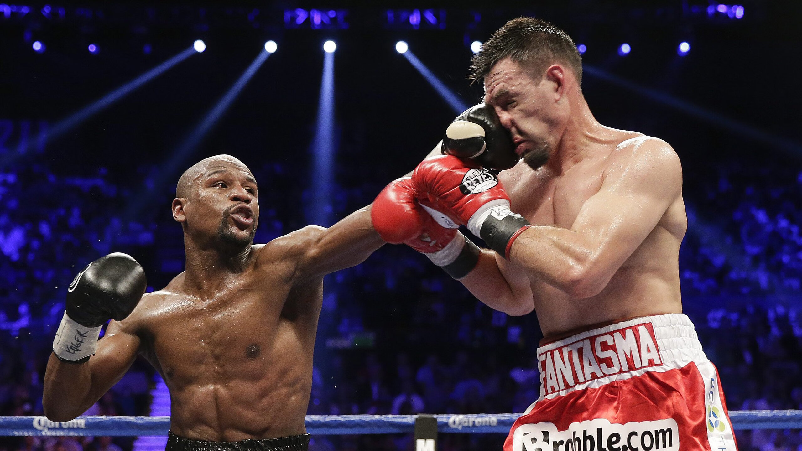 当冰岛的雪原响起法拉利的轰鸣，体育，一场跨越维度的战争